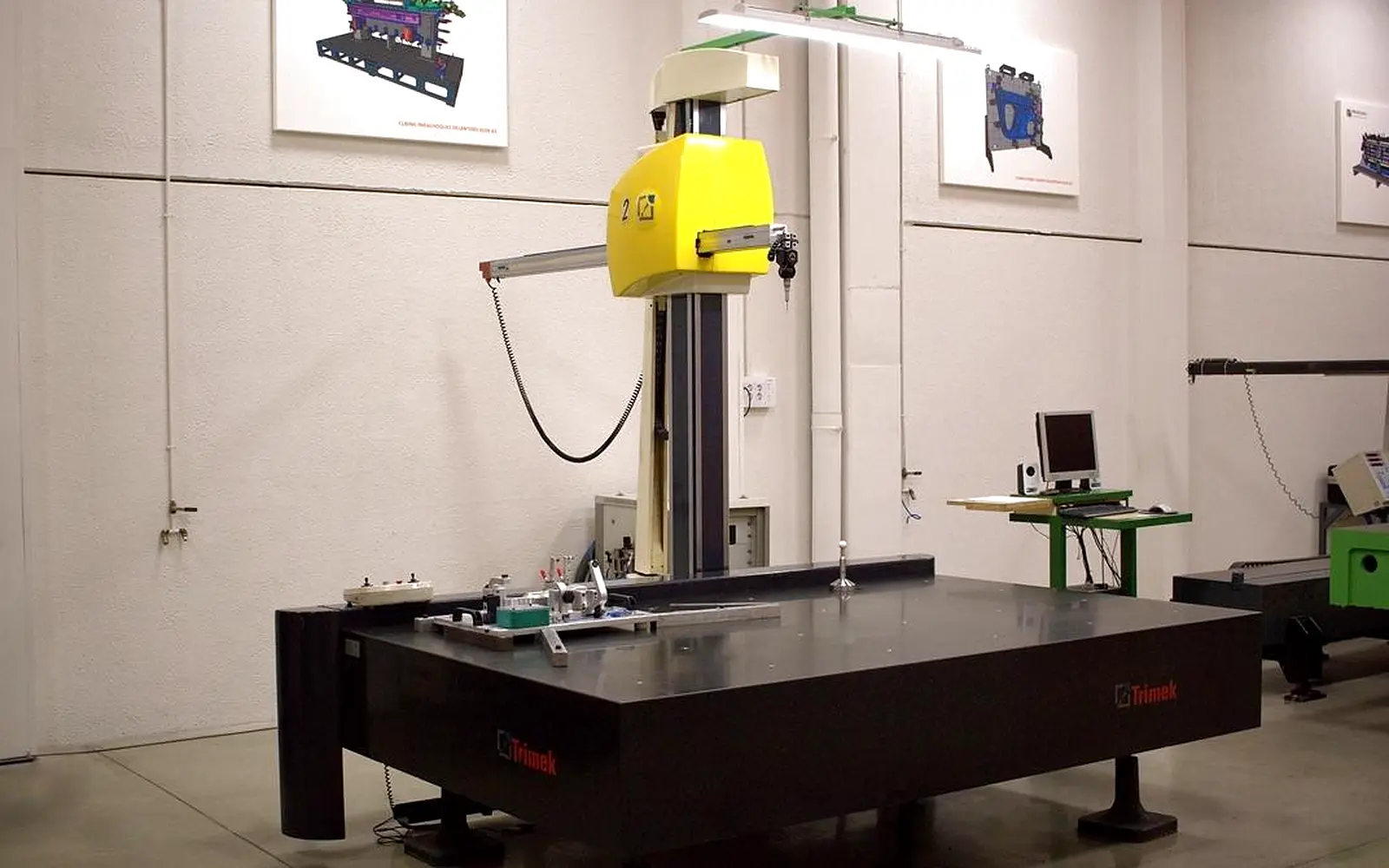 Máquina de medición tridimensional